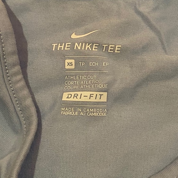 Nike Dri Fit Tank Top - Picture 3 of 3